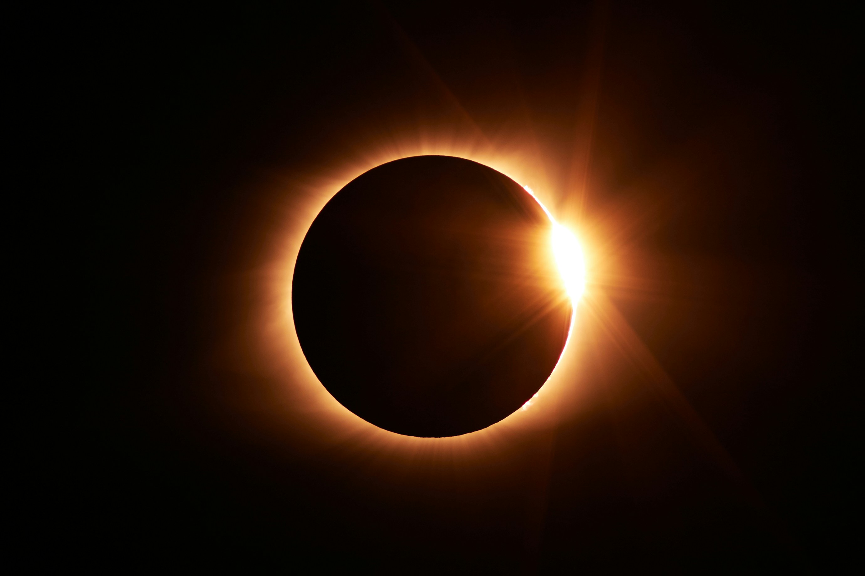 Venez observer l’éclipse à Courcelles au téléscope